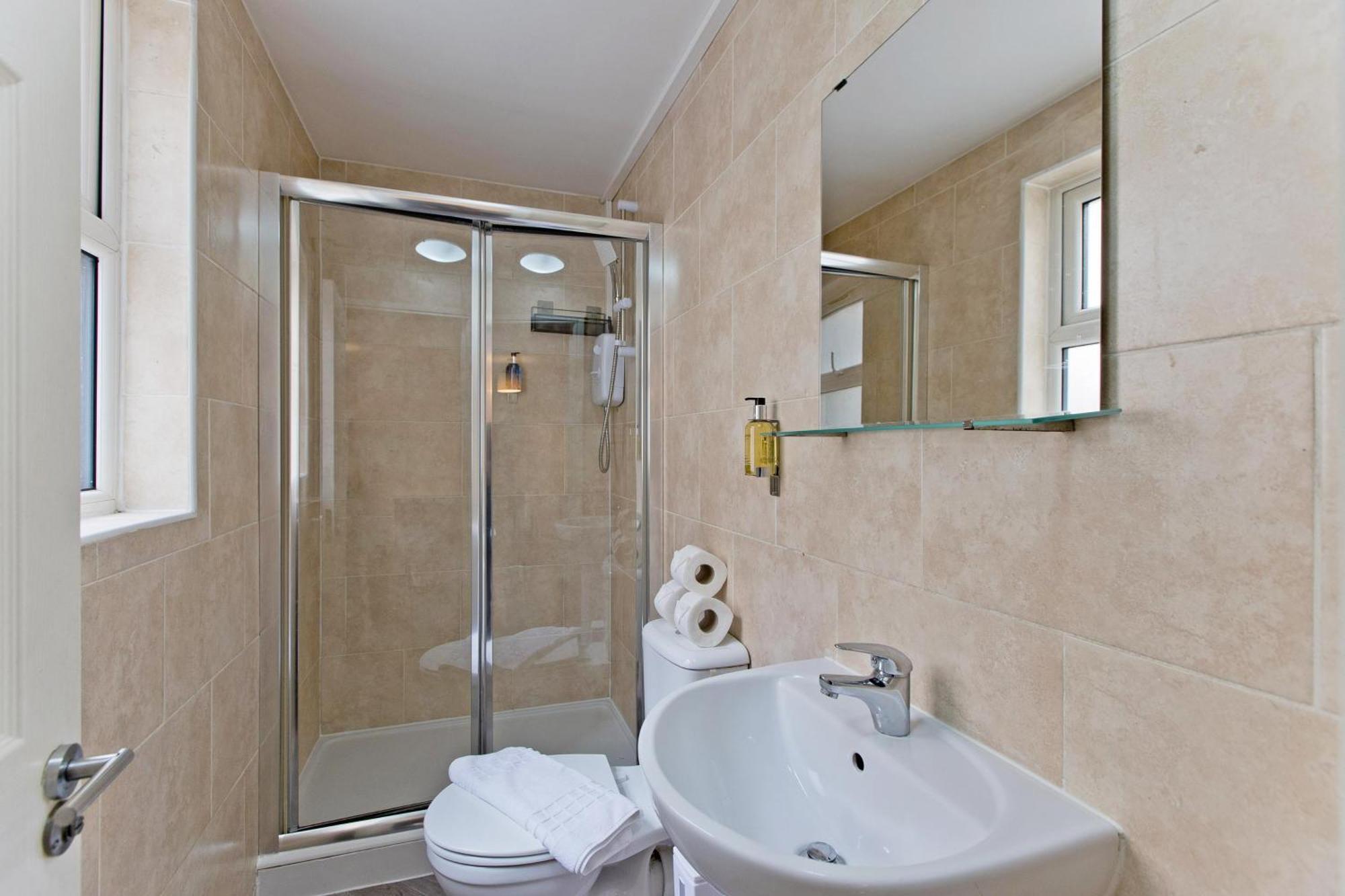 Imperial Corner House-Whitechapel Apartment Londra Exterior foto