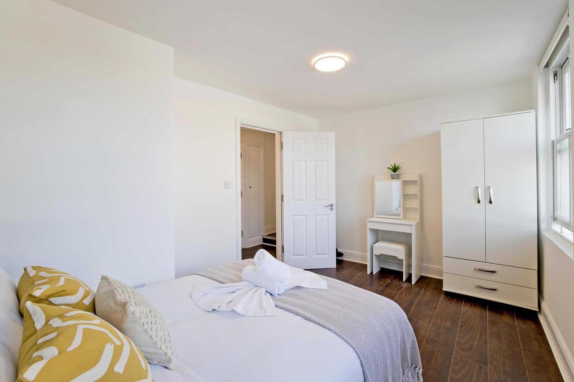 Imperial Corner House-Whitechapel Apartment Londra Exterior foto